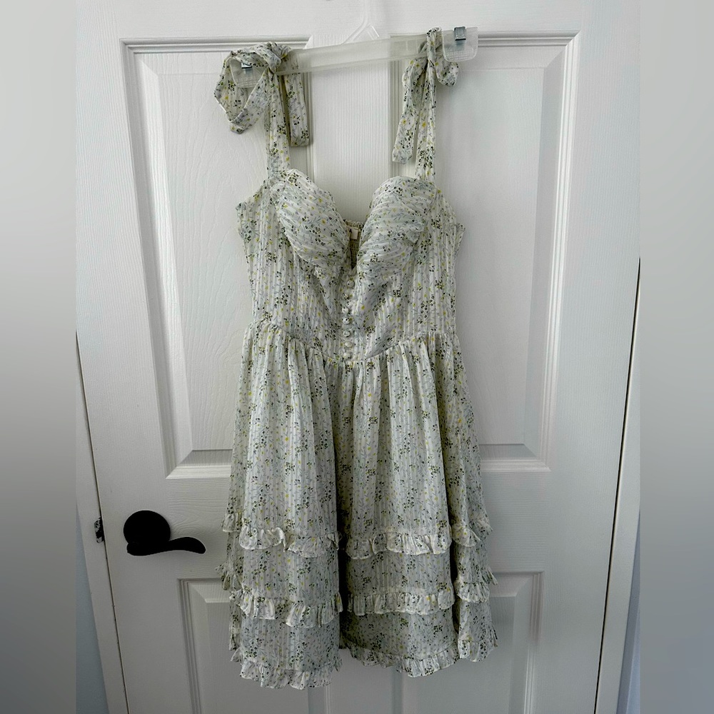 Boutique 1861 Narnia short floral dress Medium- worn once for bridal shower!